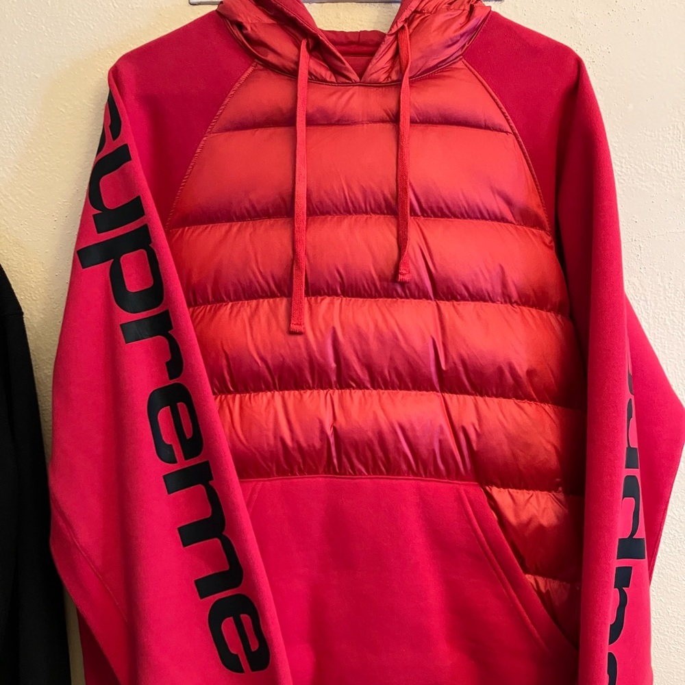 Supreme Puffer Hoodie Size M